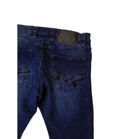 Classic Indigo Straight Men's Jeans - Picture 4 of 6